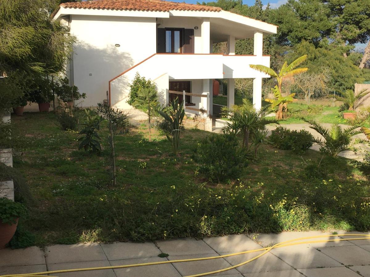 Casa Vacanze Porto Pino Apartment Exterior photo